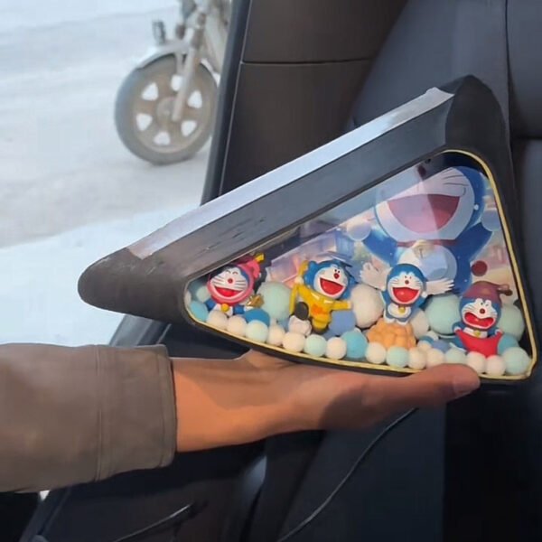 Custom Rear Quarter Window Pink Bear Edition